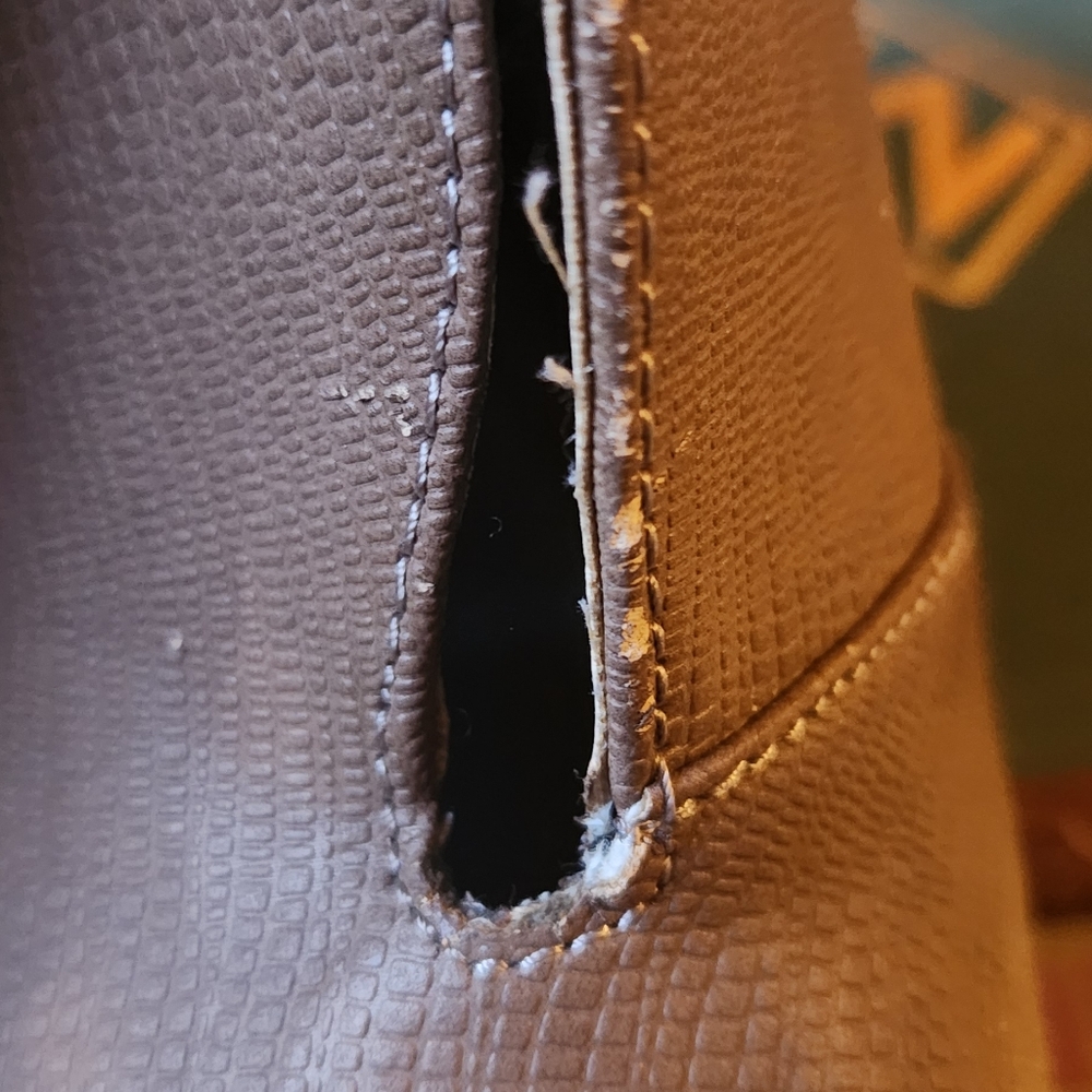 Shoe - Picture 8 of 9